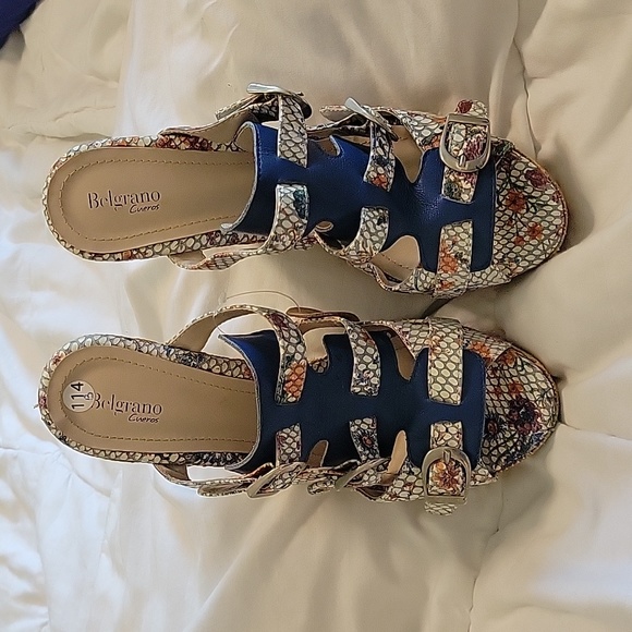 Belgrano Cueros Upper Leather Multicolored Buckle Platform Wedges size 7.5 NWOB - Picture 2 of 6